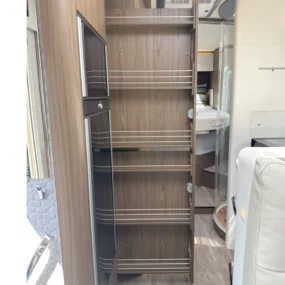 Hymer B-ML I 790 Kitchen Storage