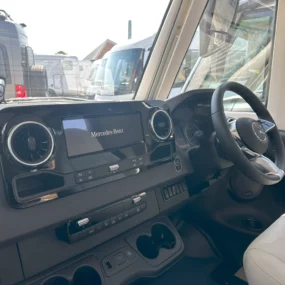 Hymer B-ML I 790 Multimedia System & Steering Wheel