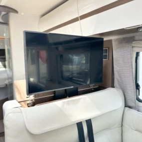 Hymer B-ML I 790 TV Lounge