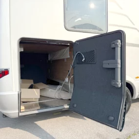 Hymer B-ML I 790 Motorhome 7057 - Exterior Garage