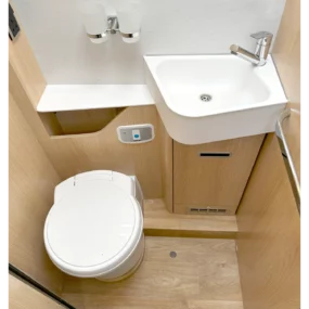 Hymer B-MC I 680 Motorhome Bathroom
