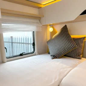 Hymer B-MC I 680 Motorhome Bedroom