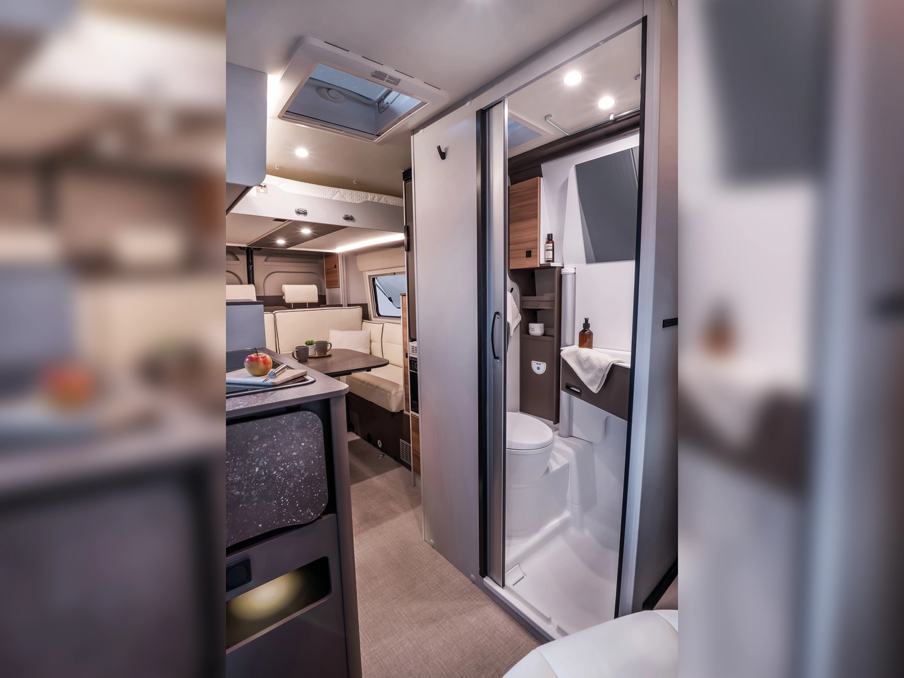 Burstner B66 644 Campervan - Interior Washroom