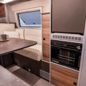 Burstner B66 644 Campervan - Kitchen Oven
