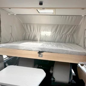 Hymer B-MC I 680 Motorhome Drop down bed