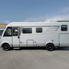 Hymer B-MC I 680 Motorhome Exterior Right Side