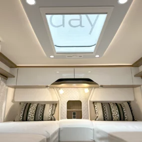 Hymer B-ML I 880 Motorhome Bedroom Skylight
