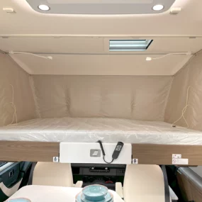 Hymer B-ML I 880 Motorhome Drop Down Bed