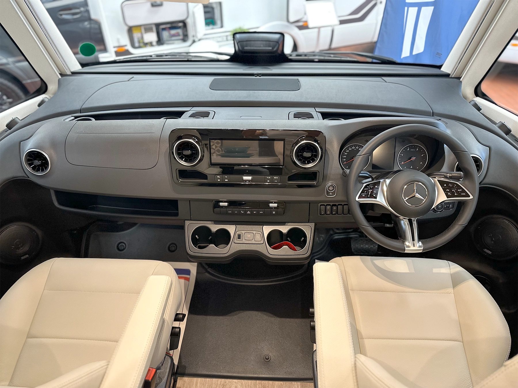 Hymer B-ML I 880 Motorhome Head Unit