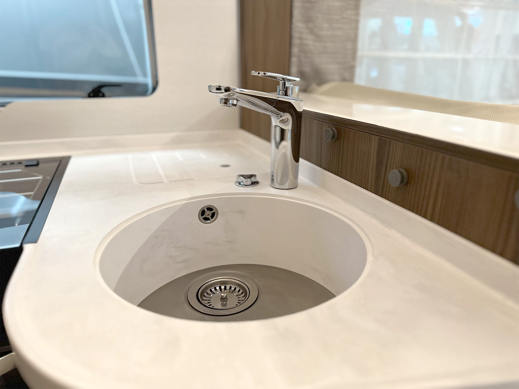 Hymer B-ML I 880 Motorhome Kitchen Sink