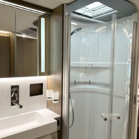 Hymer B-ML I 880 Motorhome Vanity Unit & Shower