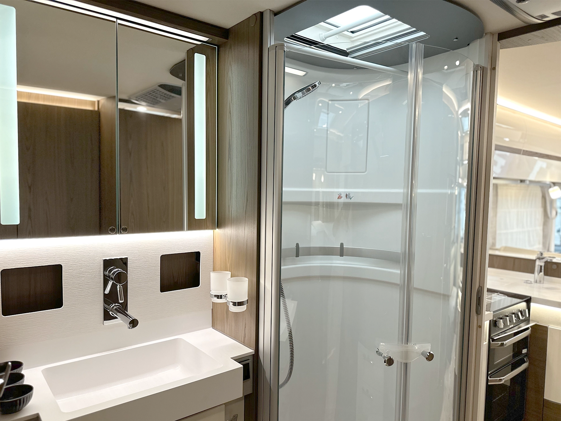 Hymer B-ML I 880 Motorhome Vanity Unit & Shower