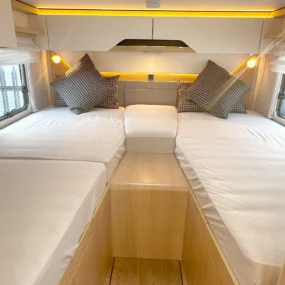 Hymer B-MC I 680 Motorhome Twin single beds