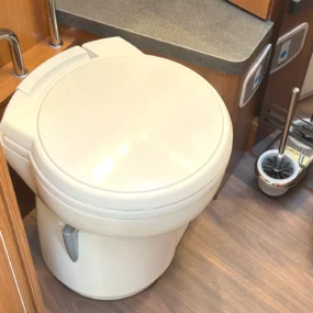 Carthago Liner For Two I 53 Bathroom Toilet