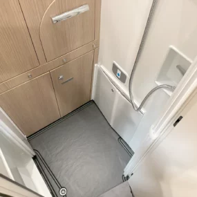 N102644 Malibu Genius 641 LE Bathroom
