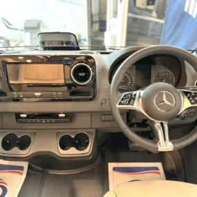 N102644 Malibu Genius 641 LE Steering Wheel & Multimedia System