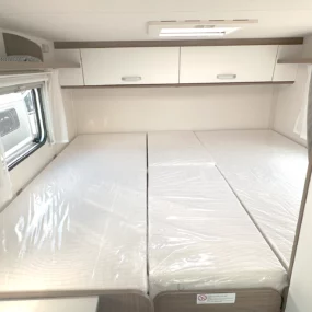 Carado V337 Pro Plus Motorhome 7105 - Bedroom Double