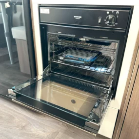 Carado V337 Pro Plus Motorhome 7105 - Kitchen Oven