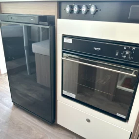 Carado V337 Pro Plus Motorhome 7105 - Kitchen Oven Fridge