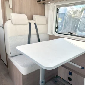 Carado V337 Pro Plus Motorhome 7105 - Lounge