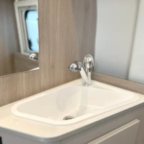 Carado CV540 Pro Pop-Top Thetford Sink