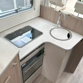 Carado T338 Pro + Kitchen