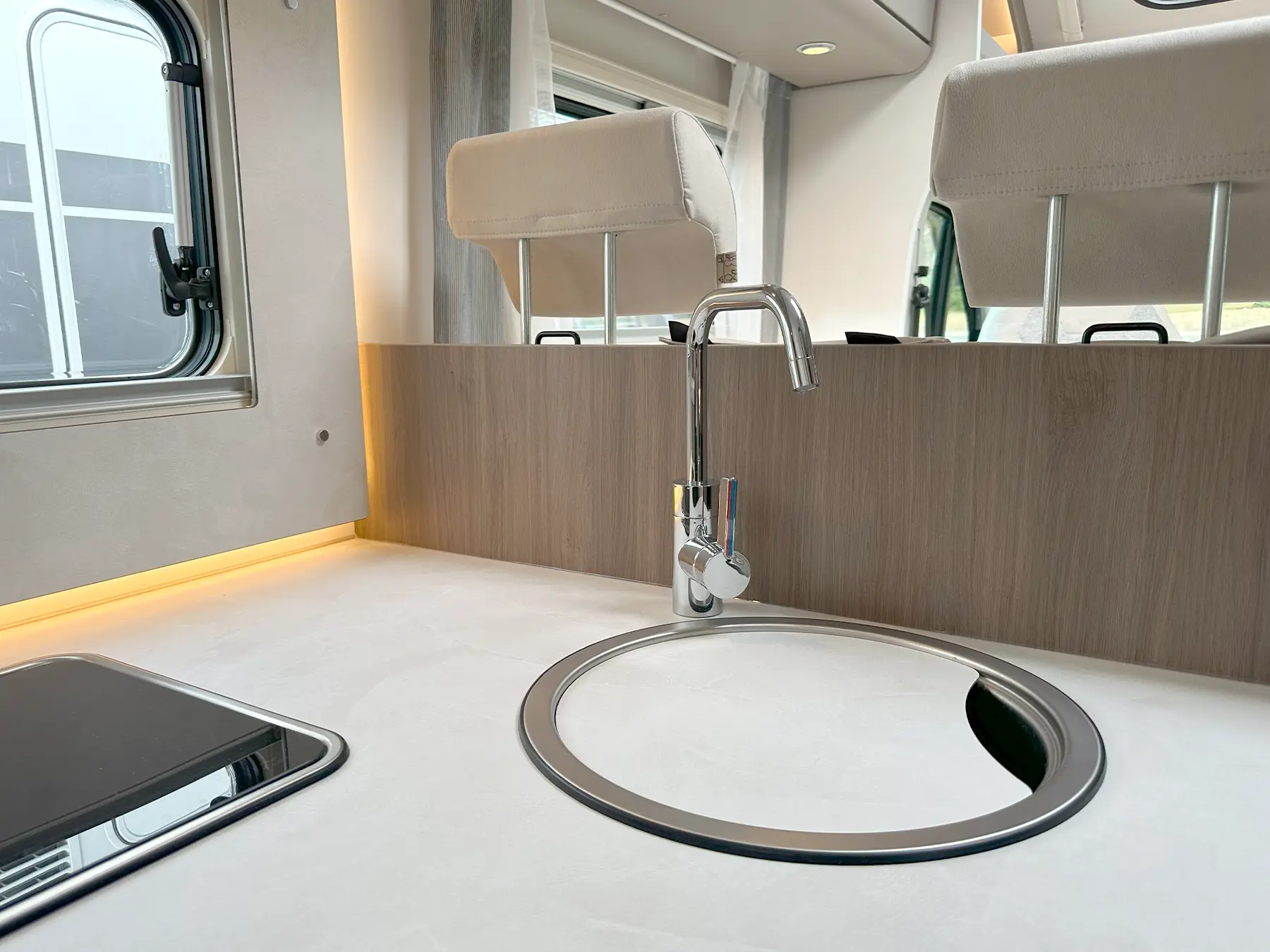 Carado T338 Pro + Kitchen Sink