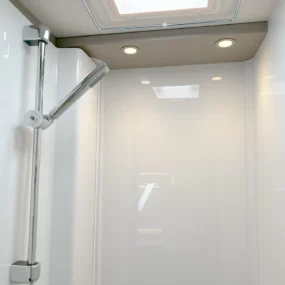 Carado T338 Pro + Shower