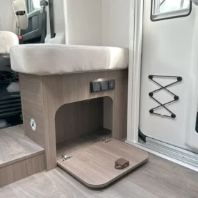 Carado T338 Pro + Underseat Storage