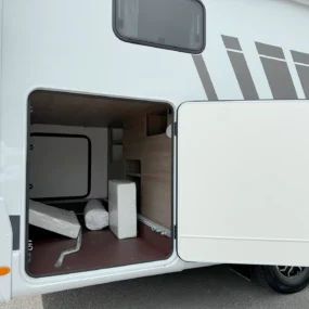 Carado T447 Pro + Exterior Garage