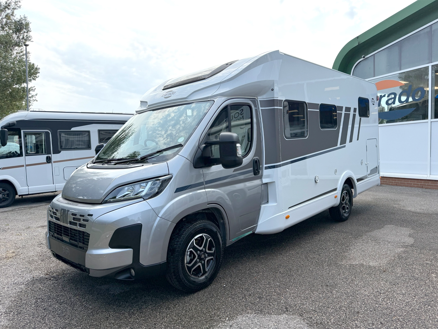 Carado T338 Pro Plus Motorhome - Exterior Front Left
