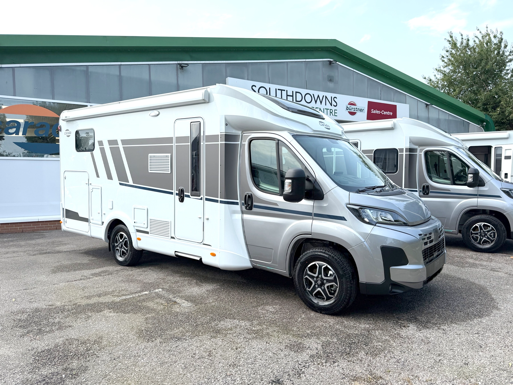 Carado T338 Pro Plus Motorhome - Exterior Front Right