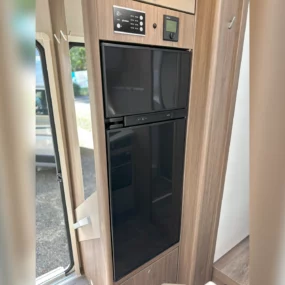 Carado T447 Pro Plus Motorhome 7103 - Kitchen Fridge Freezer