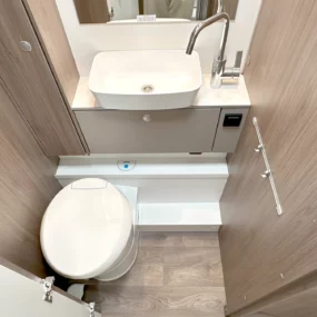 Carado T447 Pro Plus Motorhome 7103 - Washroom Toilet