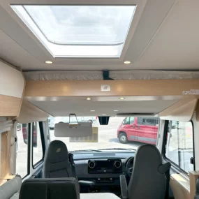 Hymer B-MC I 680 Interior