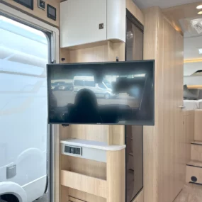 Hymer B-MC I 680 Lounge TV