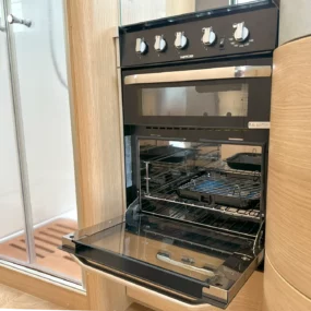 Hymer B-MC I 680 Thetford Oven
