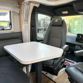 Hymer B-MC T 600 Whiteline Lounge Table