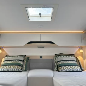 Hymer B-MC T 600 Whiteline Skylight BedroomHymer B-MC T 600 Whiteline Skylight Bedroom