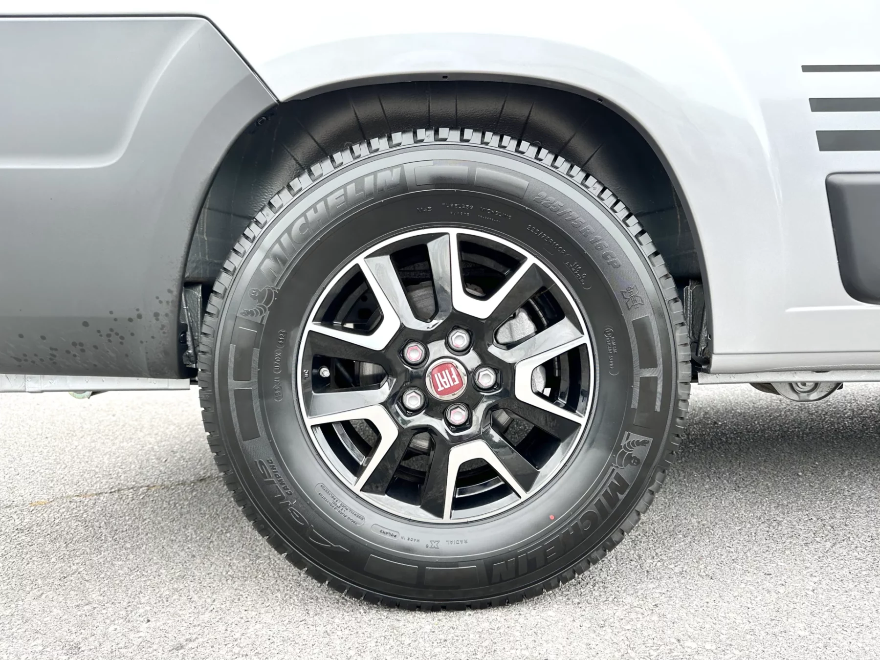 Burstner Eliseo C540 Campervan N102499 - Exterior Wheel