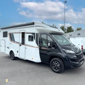 Burstner Limited T 727 Motorhome 2639 - Exterior Front Right