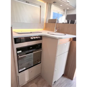 Carado T 338 Edition 24 Motorhome - Kitchen