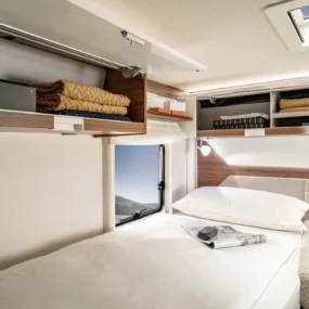 Hymer B-MC T 600 WhiteLine Motorhome - Bedroom Storage