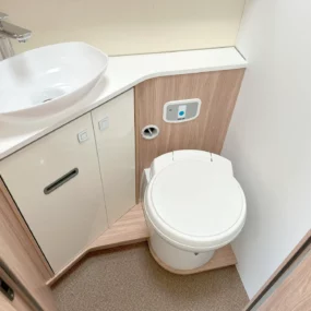 Burstner Limited T 727 G Bathroom
