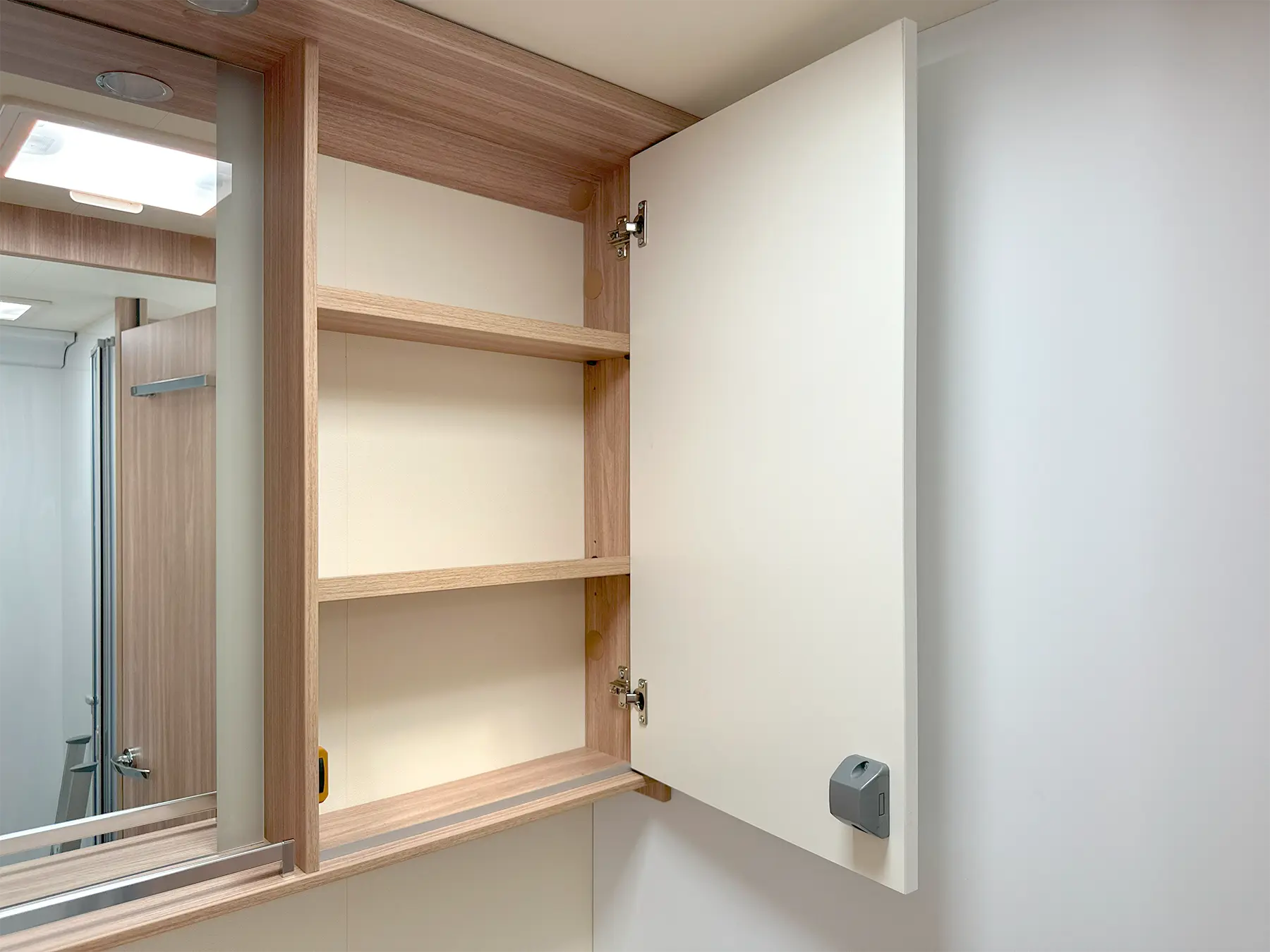 Burstner Limited T 727 G Bathroom Cabinet