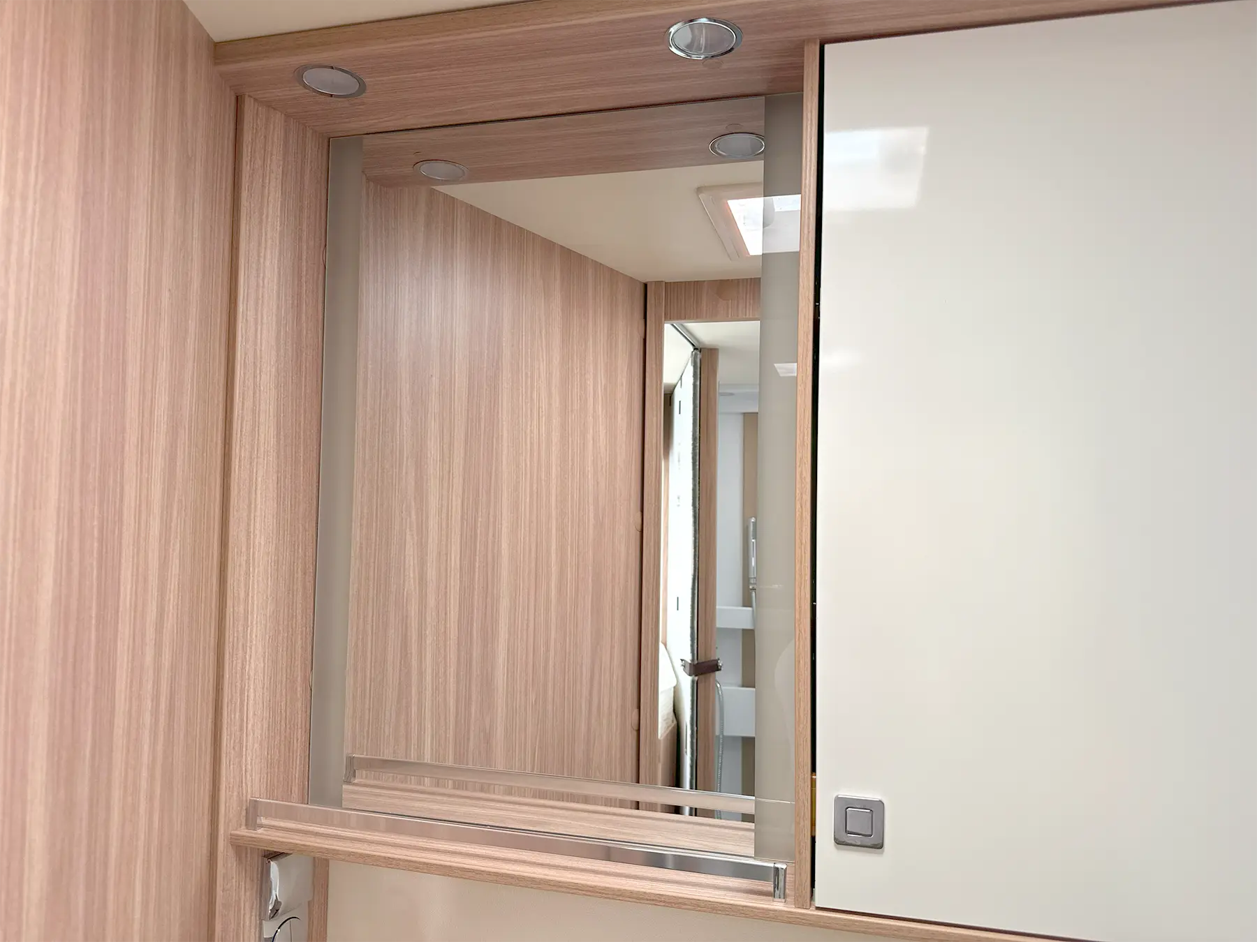 Burstner Limited T 727 G Bathroom Mirror