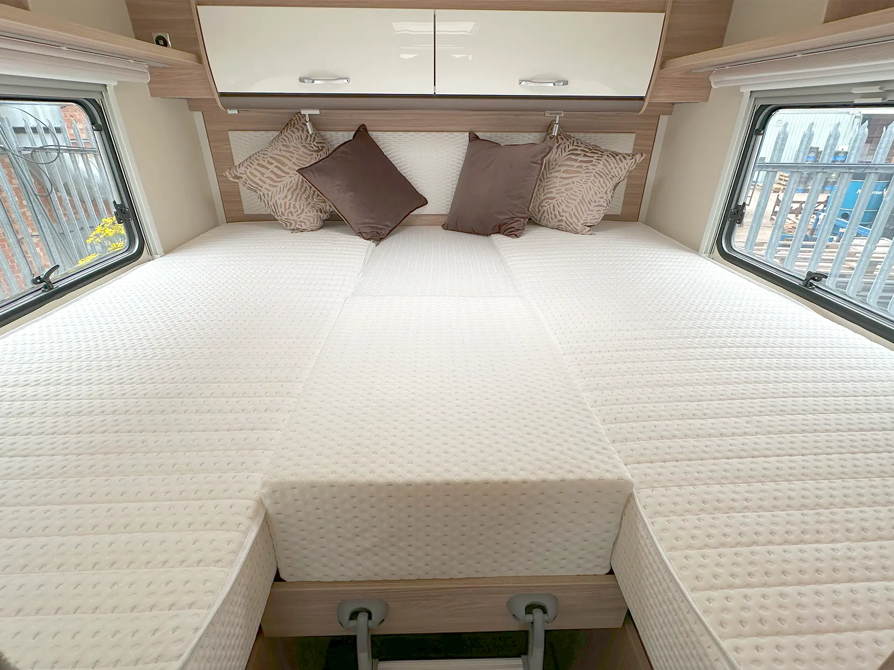 Burstner Limited T 727 G Bed Extended