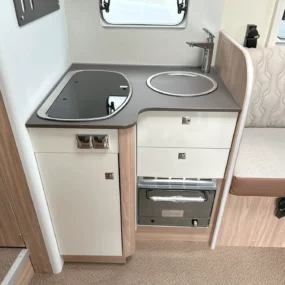 Burstner Limited T 727 G Limited Kitchen