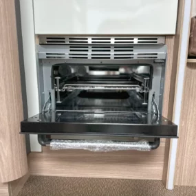 Burstner Limited T 727 G Limited Oven