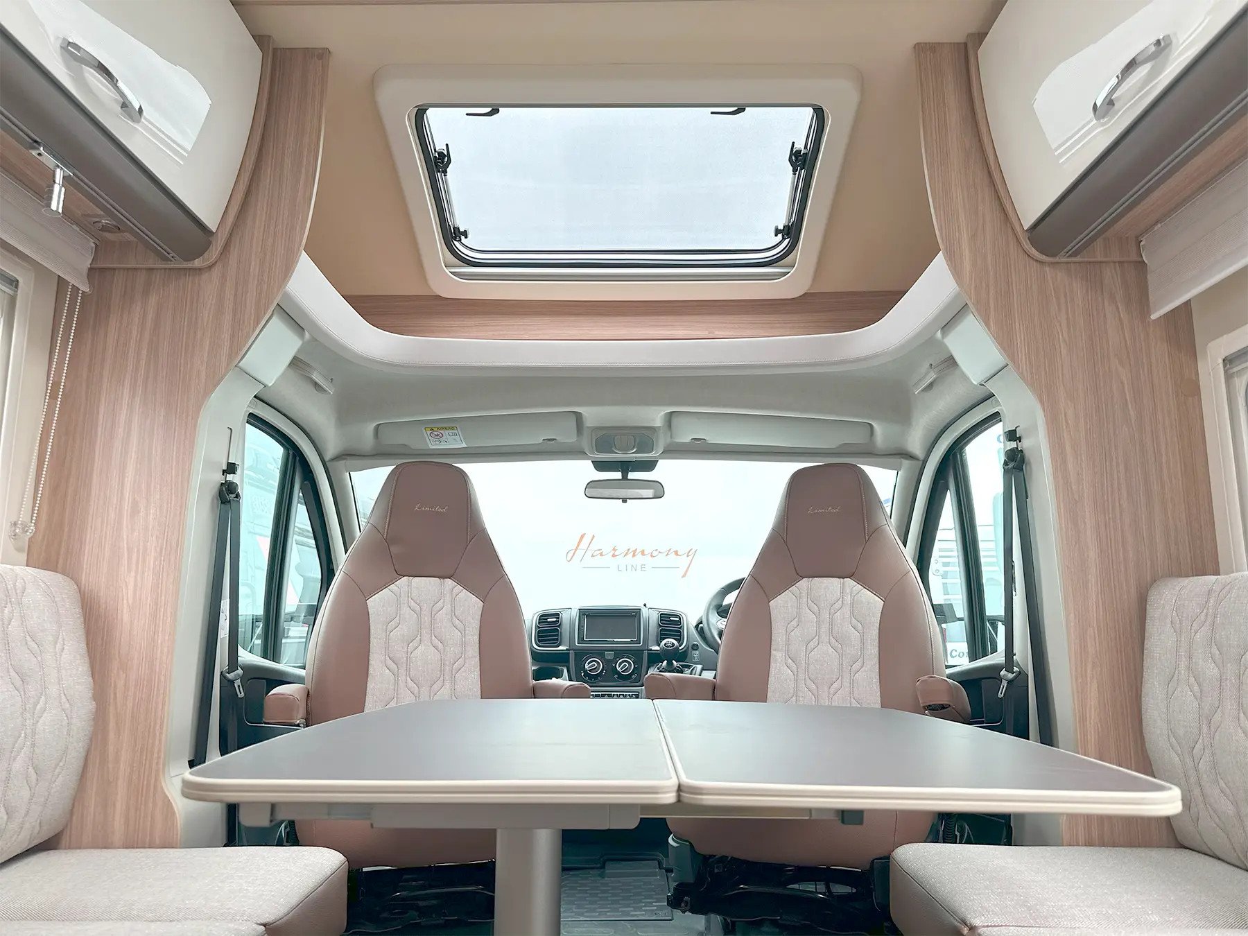 Burstner Limited T 727 G Limited Skylight